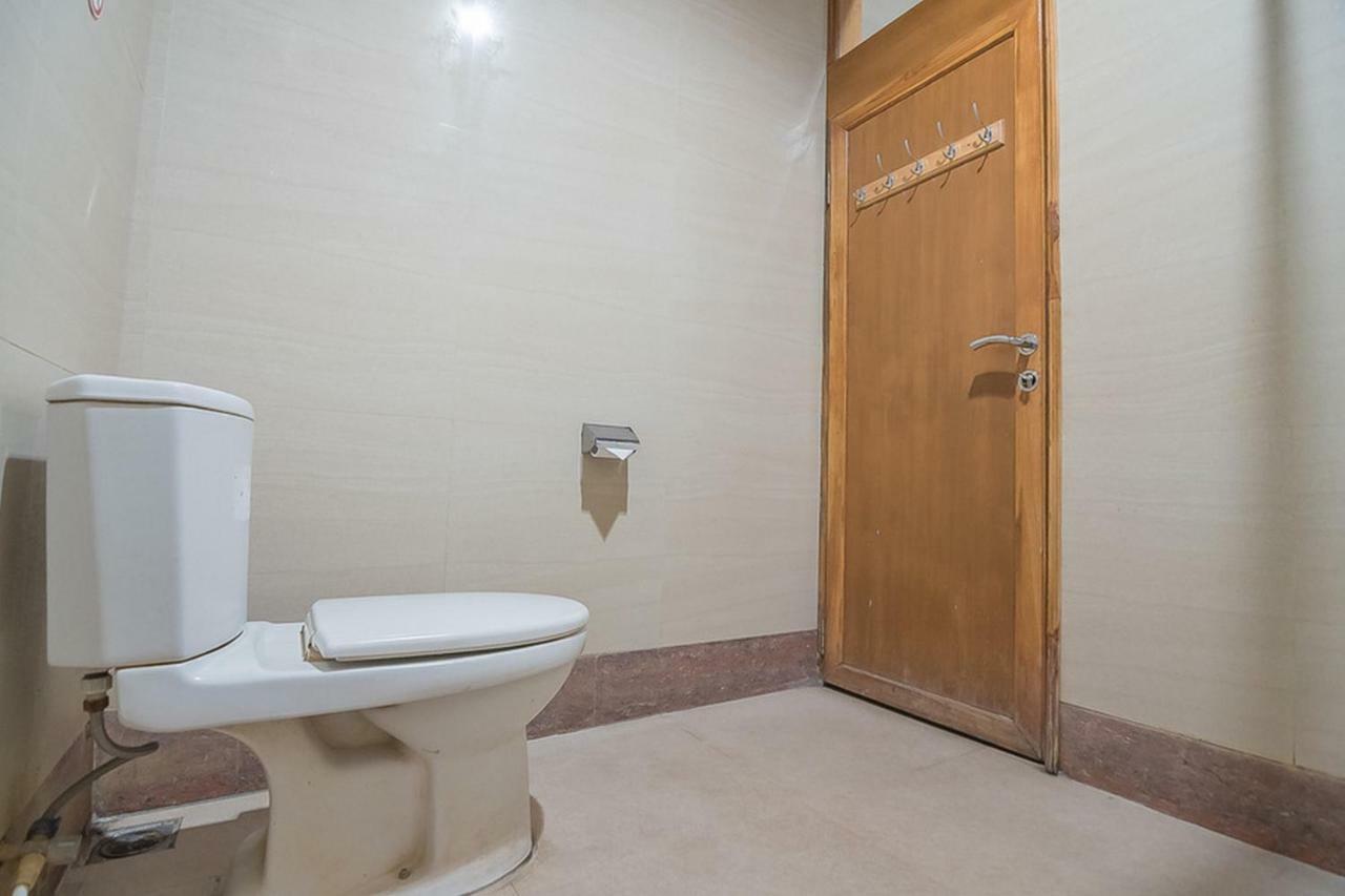Reddoorz Plus @ Hegarmanah Bandung Exterior photo